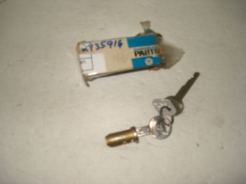 Lock cylinder and keys
